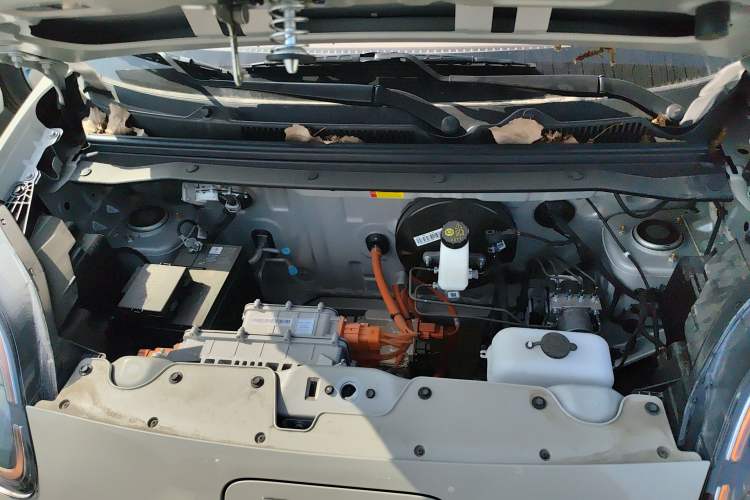 Used Wuling Hongguang MINIEV 2025 Four-Door Version Advanced Edition Engine Bay
