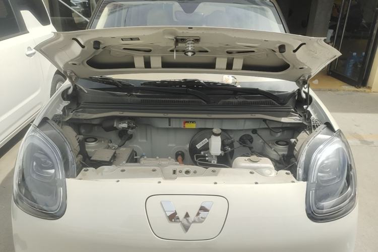 Used Wuling Hongguang MINIEV 2025 Four-Door Version Zhenxiang+ Edition Engine Bay