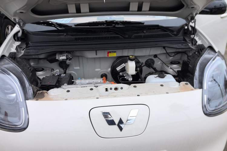 Used Wuling Hongguang MINIEV 2025 Four-Door Version Advanced Edition Engine Bay