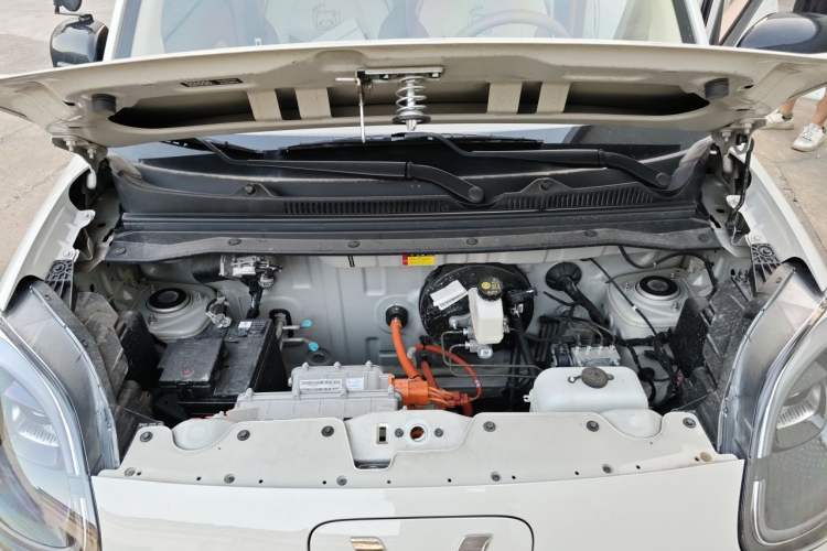 Used Wuling Hongguang MINIEV 2025 Four-Door Version Advanced Edition Engine Bay