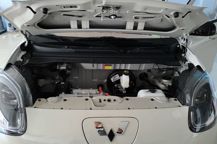 Used Wuling Hongguang MINIEV 2025 Four-Door Version Advanced Edition Engine Bay