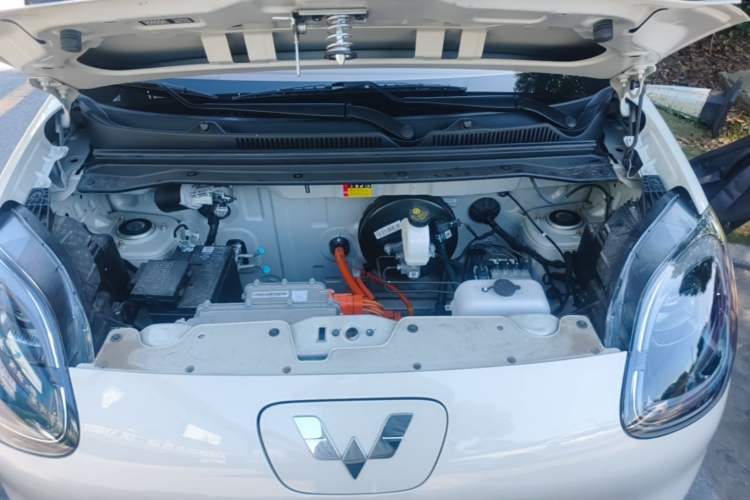 Used Wuling Hongguang MINIEV 2025 Four-Door Version Advanced Edition Engine Bay