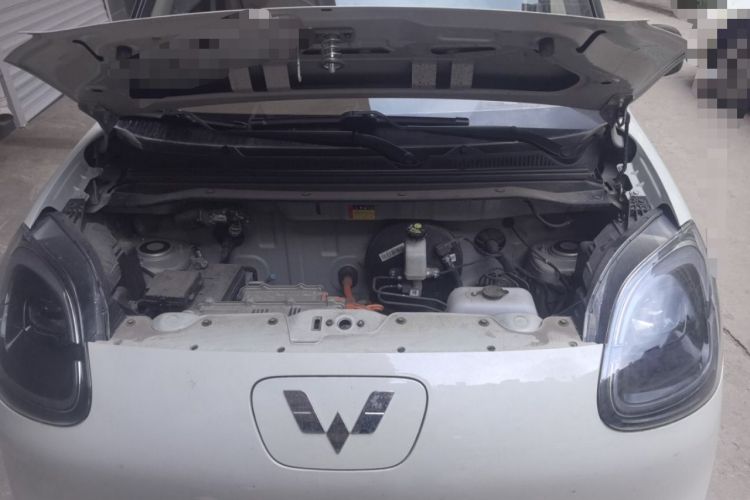 Used Wuling Hongguang MINIEV 2025 Four-Door Version Zhenxiang+ Edition Engine Bay
