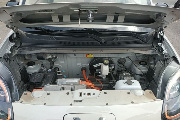 Used Wuling Hongguang MINIEV 2025 Four-Door Version Advanced Edition Engine Bay