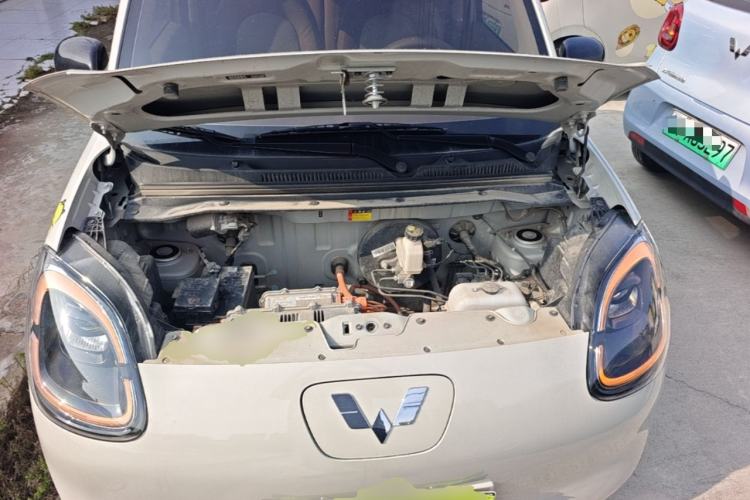 Used Wuling Hongguang MINIEV 2025 Four-Door Version Premium Edition Engine Bay