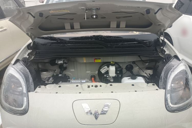 Used Wuling Hongguang MINIEV 2025 Four-Door Version Advanced Edition Engine Bay