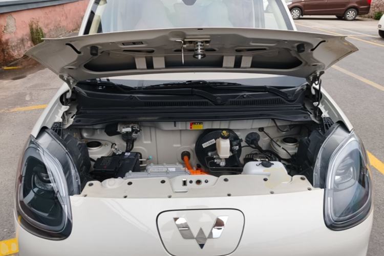 Used Wuling Hongguang MINIEV 2025 Four-Door Version Advanced Edition Engine Bay