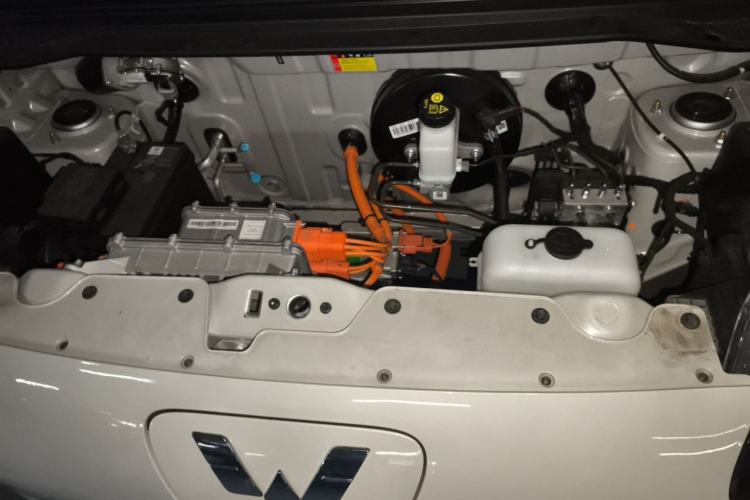 Used Wuling Hongguang MINIEV 2025 Four-Door Version Zhenxiang+ Edition Engine Bay