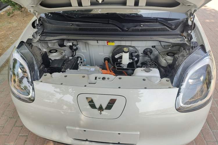 Used Wuling Hongguang MINIEV 2025 Four-Door Version Advanced Edition Engine Bay