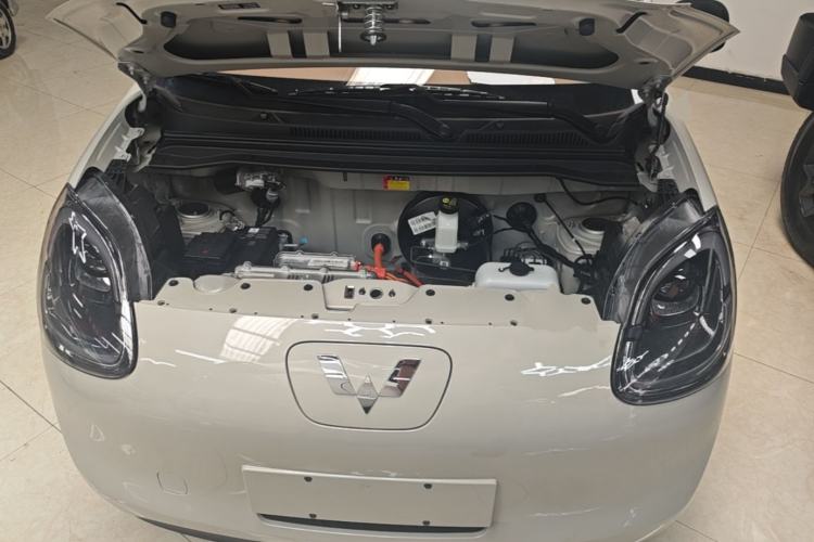 Used Wuling Hongguang MINIEV 2025 Four-Door Version Premium Edition Engine Bay