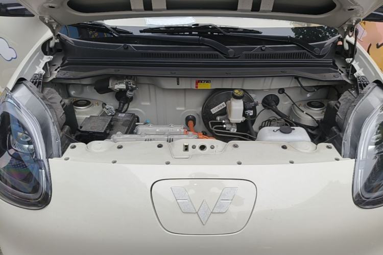 Used Wuling Hongguang MINIEV 2025 Four-Door Version Premium Edition Engine Bay