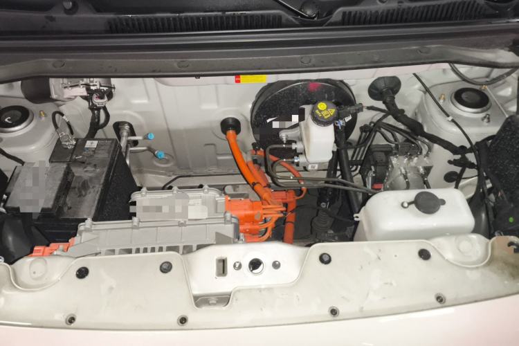 Used Wuling Hongguang MINIEV 2025 Four-Door Version Zhenxiang+ Edition Engine Bay