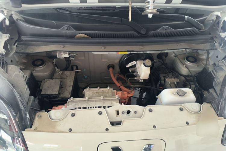 Used Wuling Hongguang MINIEV 2025 Four-Door Version Zhenxiang+ Edition Engine Bay