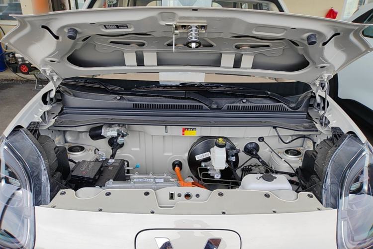 Used Wuling Hongguang MINIEV 2025 Four-Door Version Advanced Edition Engine Bay