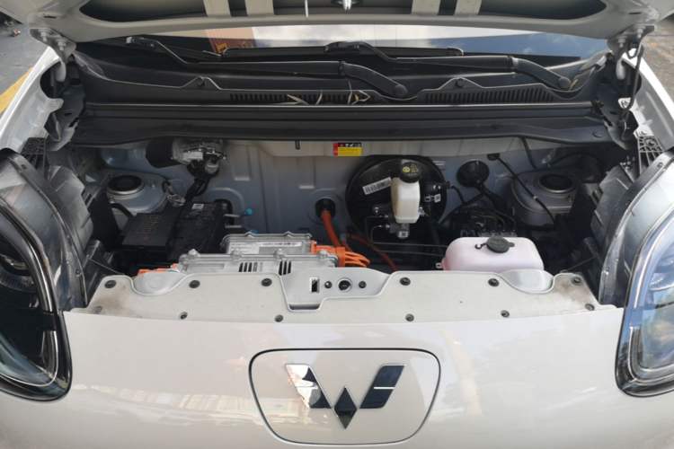 Used Wuling Hongguang MINIEV 2025 Four-Door Version Advanced Edition Engine Bay