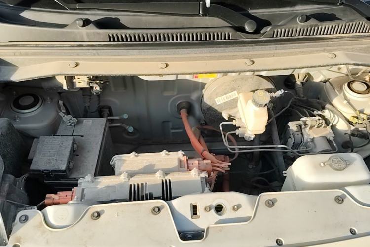 Used Wuling Hongguang MINIEV 2025 Four-Door Version Advanced Edition Engine Bay