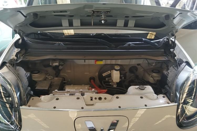 Used Wuling Hongguang MINIEV 2025 Four-Door Version Zhenxiang+ Edition Engine Bay