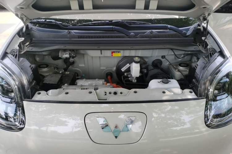 Used Wuling Hongguang MINIEV 2025 Four-Door Version Advanced Edition Engine Bay