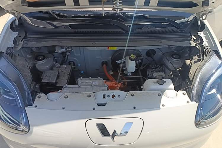 Used Wuling Hongguang MINIEV 2025 Four-Door Version Advanced Edition Engine Bay