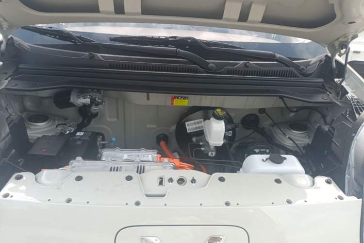 Used Wuling Hongguang MINIEV 2025 Four-Door Version Advanced Edition Engine Bay