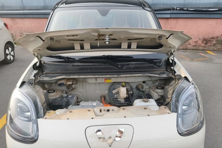Used Wuling Hongguang MINIEV 2025 Four-Door Version Zhenxiang+ Edition Engine Bay