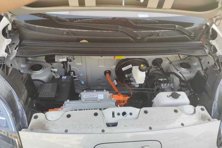 Used Wuling Hongguang MINIEV 2025 Four-Door Version Advanced Edition Engine Bay