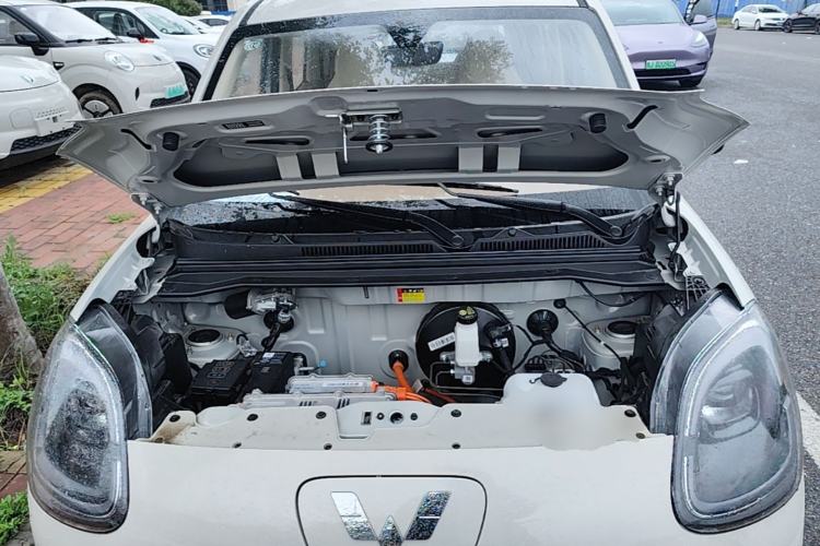 Used Wuling Hongguang MINIEV 2025 Four-Door Version Advanced Edition Engine Bay
