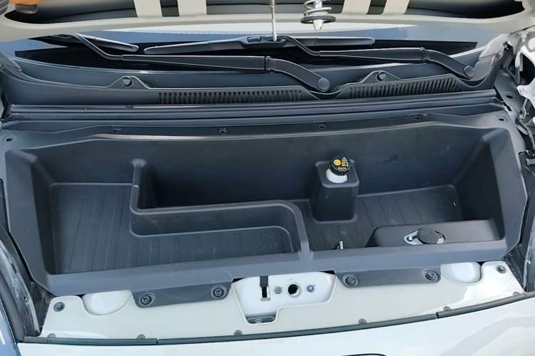 Used Wuling Hongguang MINIEV 2025 Four-Door Version Advanced Edition Engine Bay
