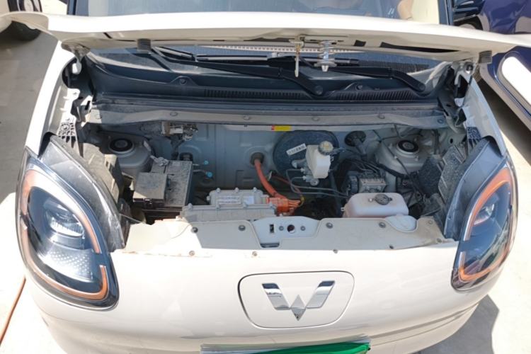Used Wuling Hongguang MINIEV 2025 Four-Door Version Zhenxiang+ Edition Engine Bay