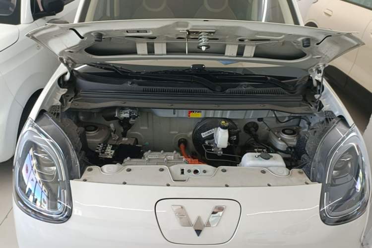 Used Wuling Hongguang MINIEV 2025 Four-Door Version Advanced Edition Engine Bay