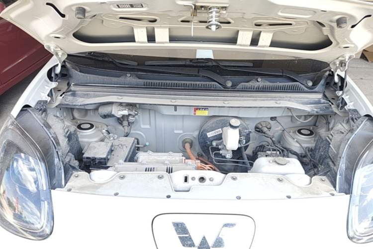 Used Wuling Hongguang MINIEV 2025 Four-Door Version Advanced Edition Engine Bay