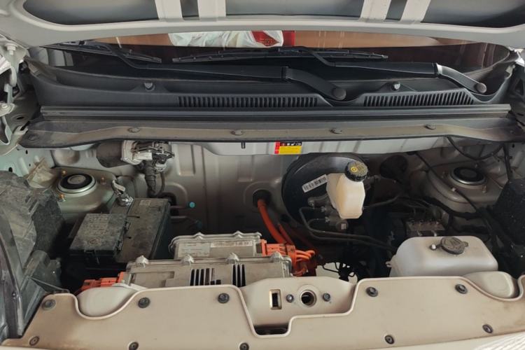 Used Wuling Hongguang MINIEV 2025 Four-Door Version Zhenxiang+ Edition Engine Bay