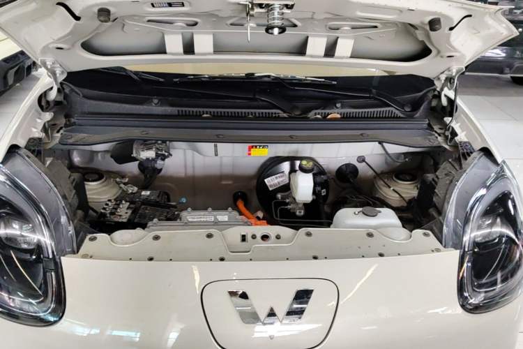 Used Wuling Hongguang MINIEV 2025 Four-Door Version Advanced Edition Engine Bay