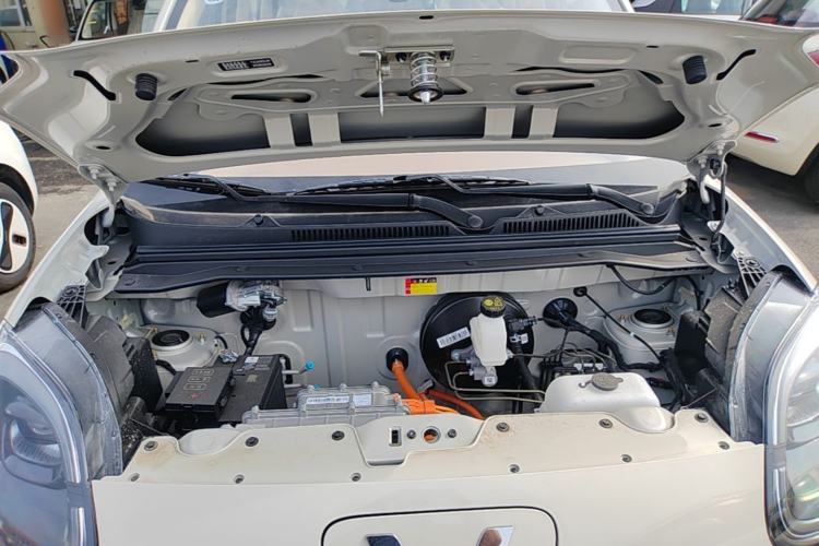 Used Wuling Hongguang MINIEV 2025 Four-Door Version Advanced Edition Engine Bay