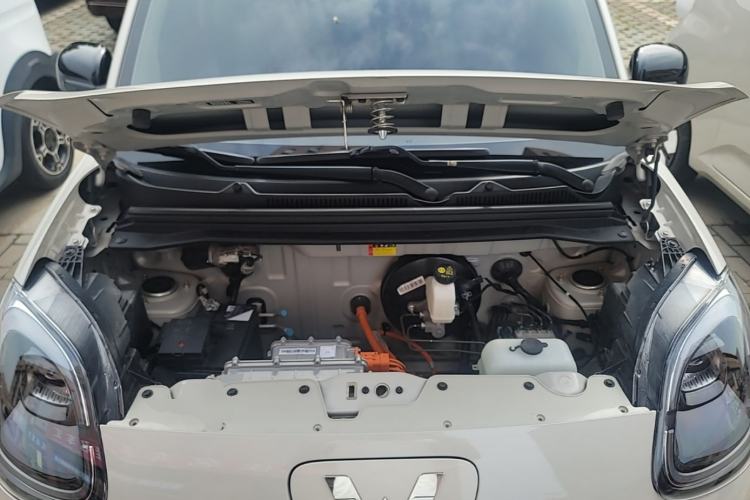 Used Wuling Hongguang MINIEV 2025 Four-Door Version Advanced Edition Engine Bay