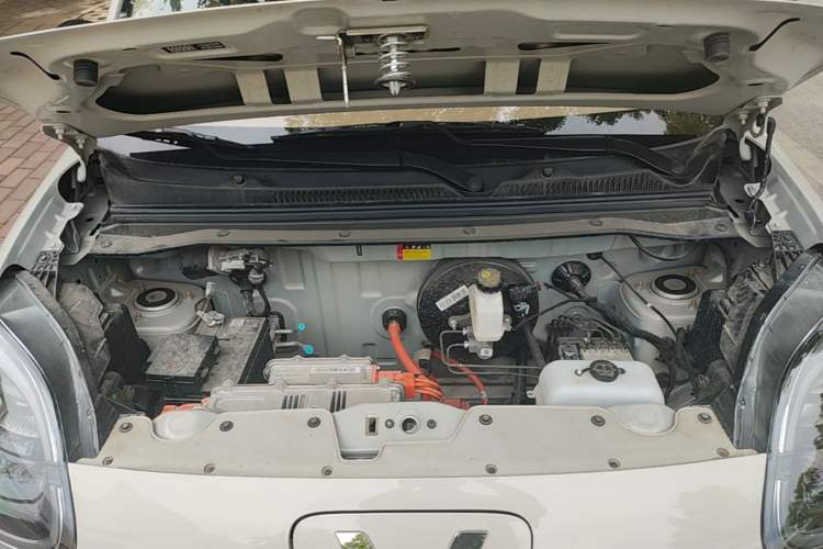 Used Wuling Hongguang MINIEV 2025 Four-Door Version Advanced Edition Engine Bay