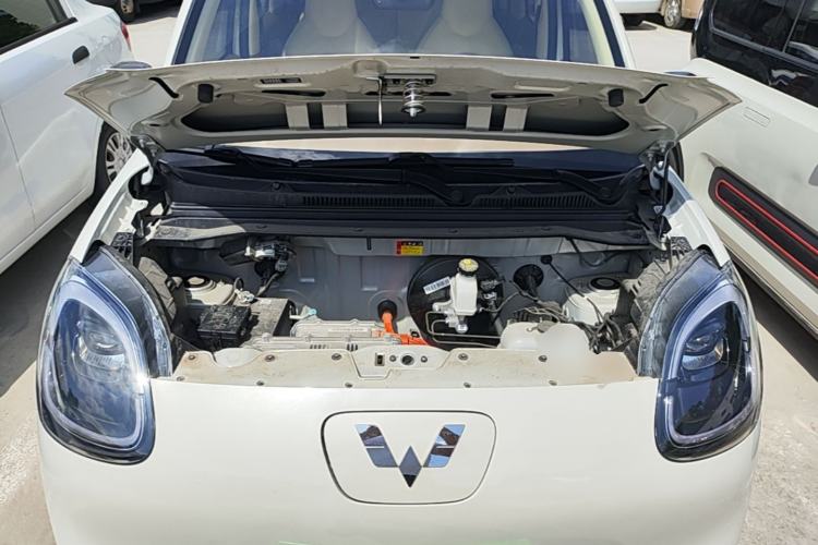 Used Wuling Hongguang MINIEV 2025 Four-Door Version Advanced Edition Engine Bay