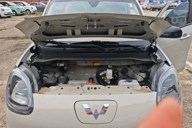 Used Wuling Hongguang MINIEV 2025 Four-Door Version Advanced Edition Engine Bay