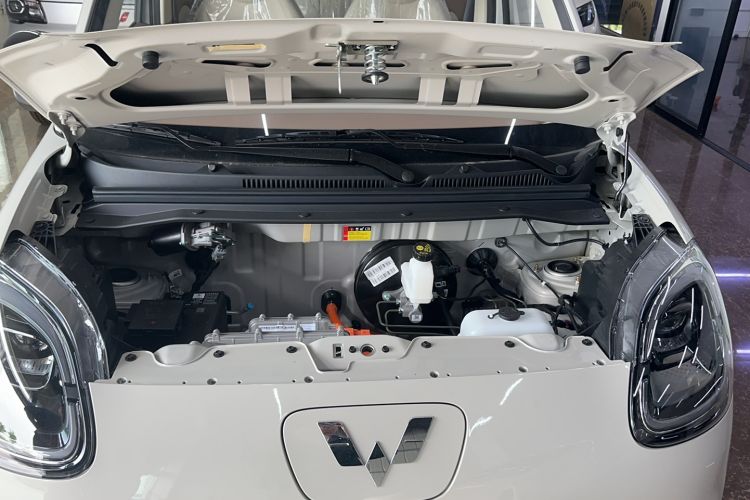 Used Wuling Hongguang MINIEV 2025 Four-Door Version Advanced Edition Engine Bay