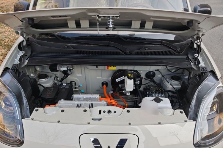 Used Wuling Hongguang MINIEV 2025 Four-Door Version Advanced Edition Engine Bay