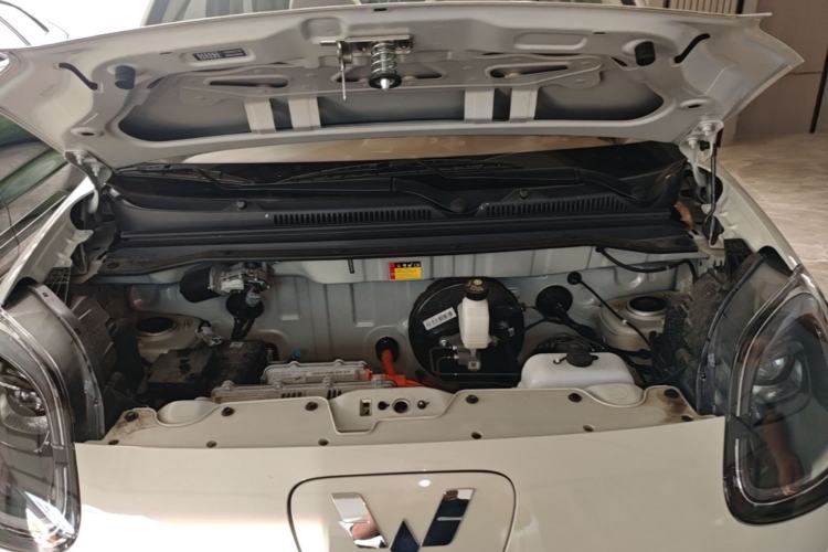 Used Wuling Hongguang MINIEV 2025 Four-Door Version Advanced Edition Engine Bay