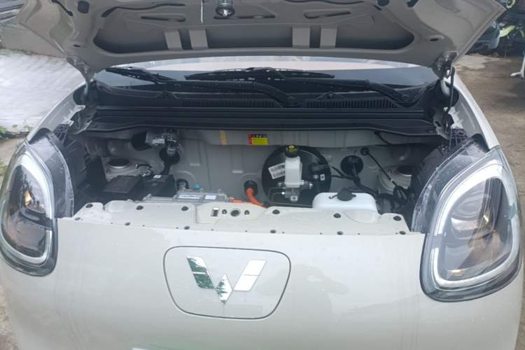 Used Wuling Hongguang MINIEV 2025 Four-Door Version Advanced Edition Engine Bay