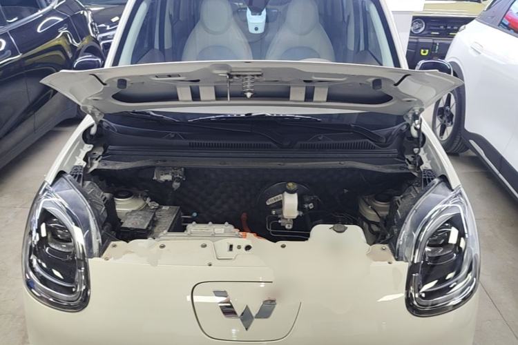 Used Wuling Hongguang MINIEV 2025 Four-Door Version Advanced Edition Engine Bay