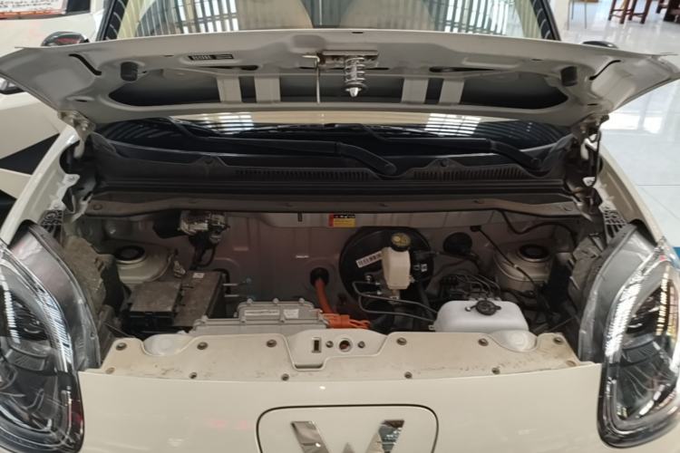 Used Wuling Hongguang MINIEV 2025 Four-Door Version Zhenxiang+ Edition Engine Bay