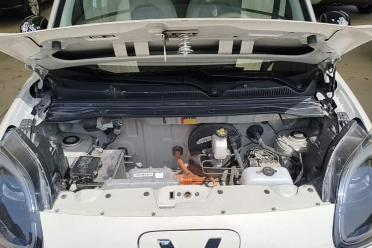 Used Wuling Hongguang MINIEV 2025 Four-Door Version Advanced Edition Engine Bay