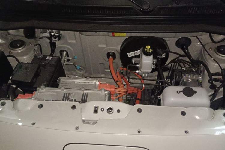 Used Wuling Hongguang MINIEV 2025 Four-Door Version Premium Edition Engine Bay