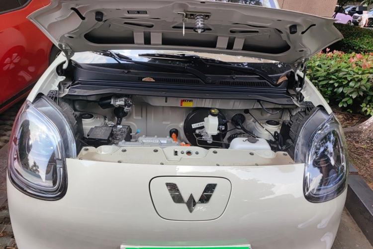 Used Wuling Hongguang MINIEV 2025 Four-Door Version Advanced Edition Engine Bay