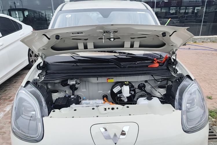 Used Wuling Hongguang MINIEV 2025 Four-Door Version Advanced Edition Engine Bay