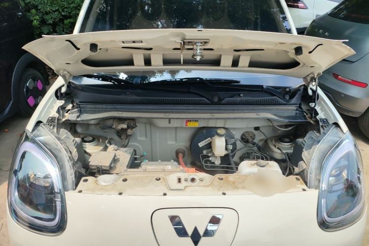 Used Wuling Hongguang MINIEV 2025 Four-Door Version Advanced Edition Engine Bay