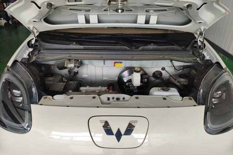 Used Wuling Hongguang MINIEV 2025 Four-Door Version Advanced Edition Engine Bay